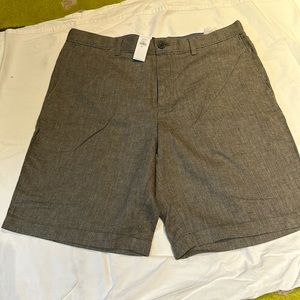 New with tag Banana Republic Aiden Shorts hounds tooth gray, size 34
